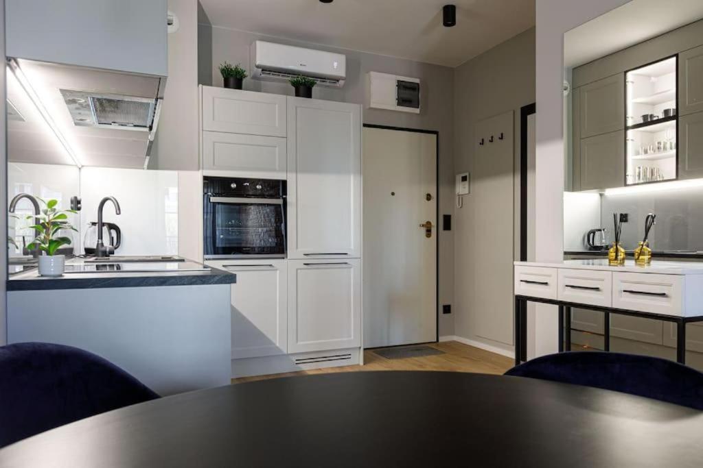 Golden Apartments Wroclaw - Great Location - Cozy And Bright&Janapawla19 Exterior foto